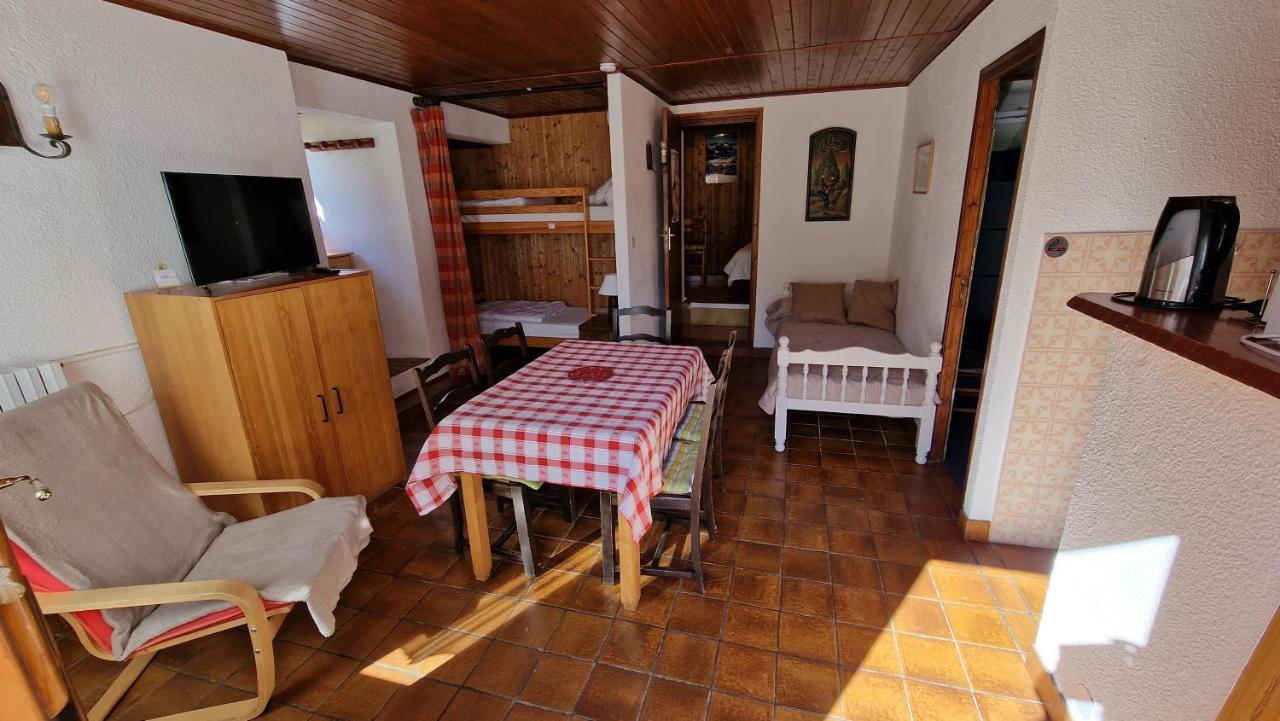 Chalet L'Acinos มงต์เฌอแนฟวร์ ภายนอก รูปภาพ